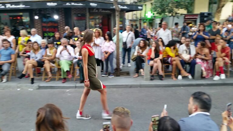 Pr&aacute;cticas Sostenibles en la Costura de Moda &Eacute;tica