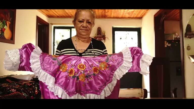 El Arte del Bordado en la Vestimenta Tradicional