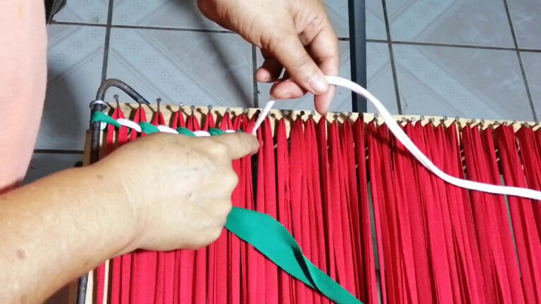 Artesan&iacute;a en Telares: El Arte de Crear Alfombras y Tapetes Manualmente