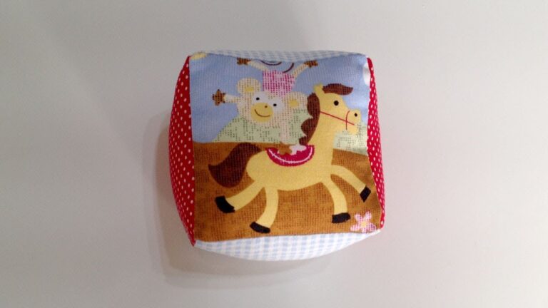 Gu&iacute;a Pr&aacute;ctica para Confeccionar Juguetes de Tela